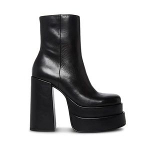 Steve Madden Cobra Black Leather Boots Size 8
